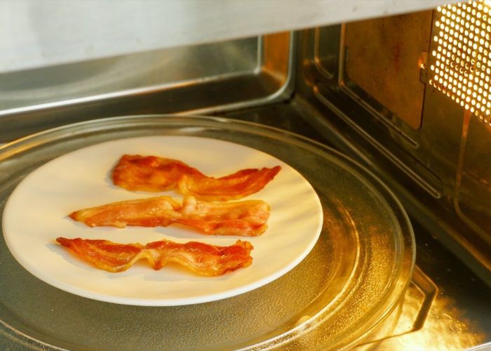 How to Cook Bacon in Toaster Oven in 6 Simple Steps